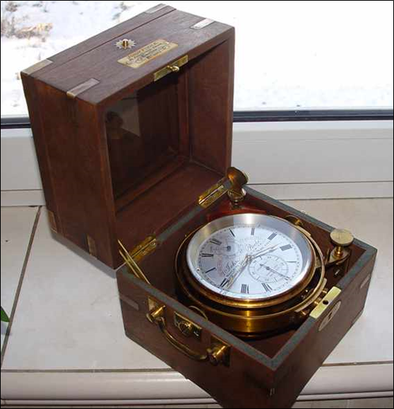 A photo of a chronometer